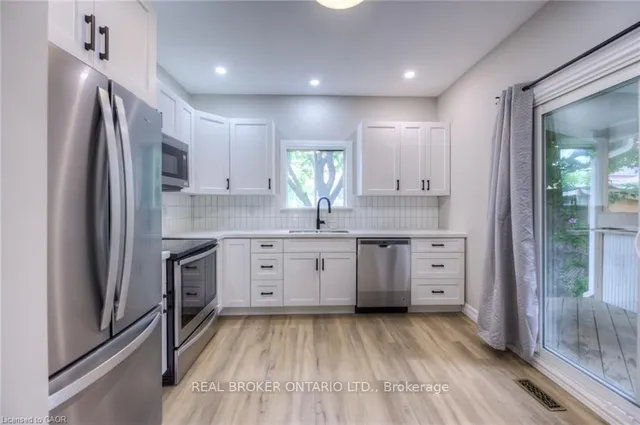 Additional image 22 of 40 Bristol St