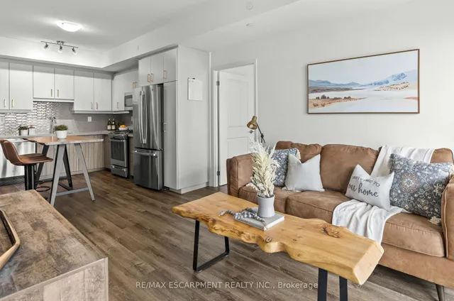 Additional image 16 of 2007 James St Unit 1604