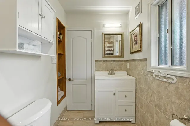 Additional image 29 of 172 Adair Ave