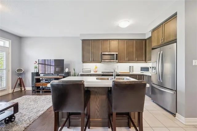 Additional image 10 of 29 Riverwalk Dr