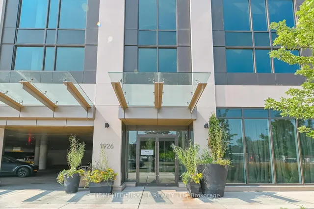 Additional image 3 of 1926 Lakeshore Blvd Unit 3811