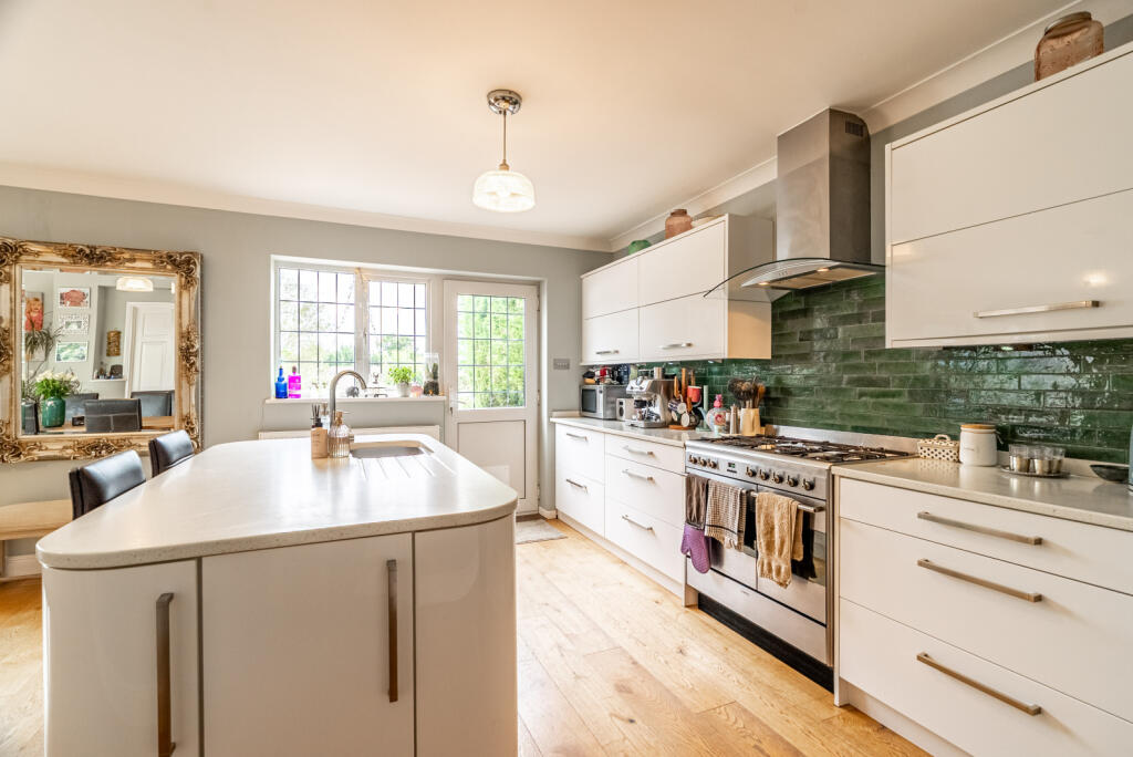 Additional image 26 of Queens Crescent, St. Albans, Hertfordshire, AL4