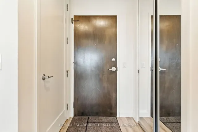 Additional image 5 of 118 King St Unit 523