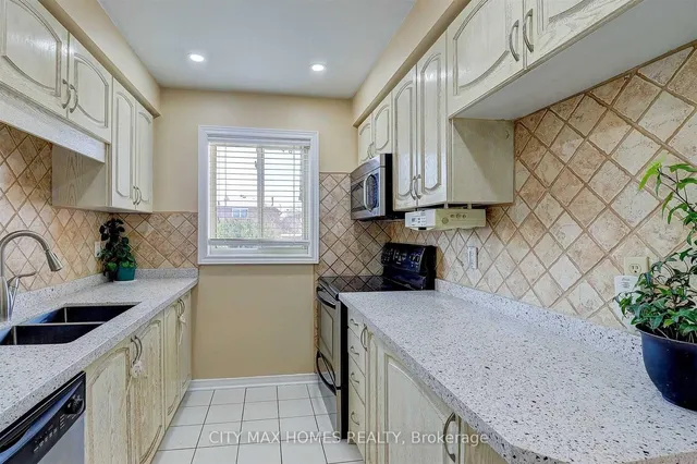 Additional image 9 of 4 Cranberry Cres