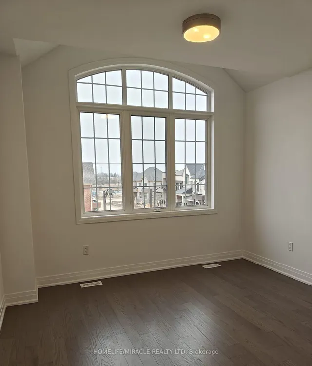 Additional image 23 of 1348 Aymond Cres