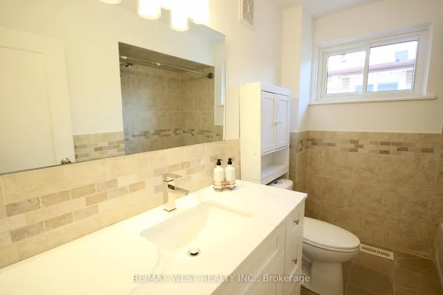 Additional image 35 of 7139 Darcel Ave