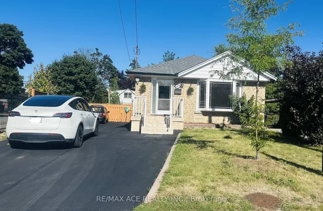 Additional image 34 of 63 Lynvalley Cres