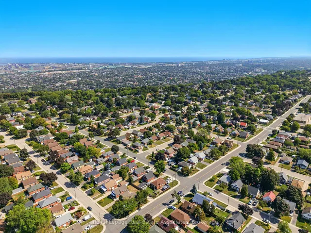 Additional image 46 of 7 Deer Ave