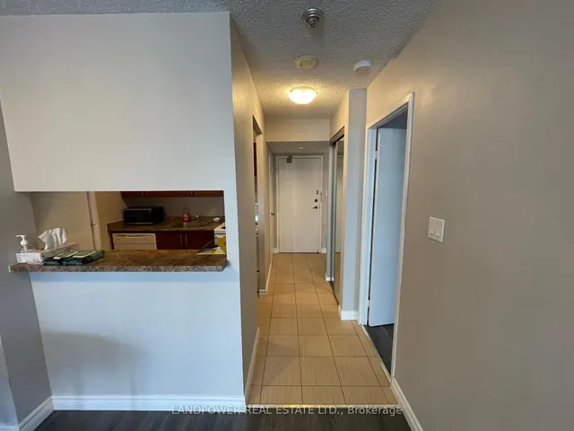 Additional image 4 of 633 Bay St Unit 1222