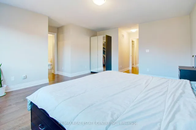 Additional image 30 of 14 Ixworth Circ