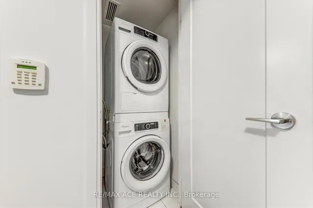 Additional image 24 of 275 Village Green Sq Unit 1323