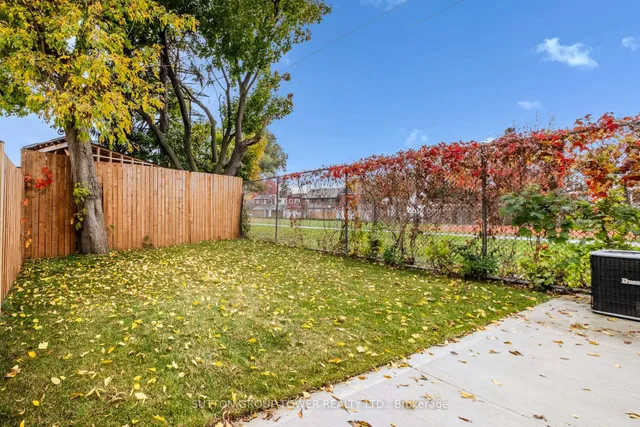 Additional image 40 of 48 Silverthorn Ave