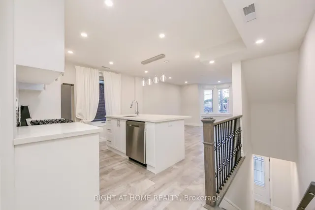 Additional image 6 of 701 Dupont St