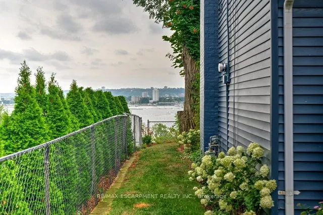 Additional image 48 of 636 WEST OVAL Dr