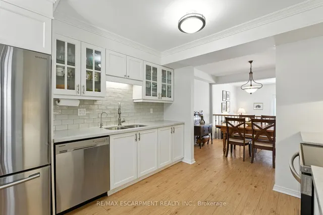 Additional image 14 of 1559 Riley Ave