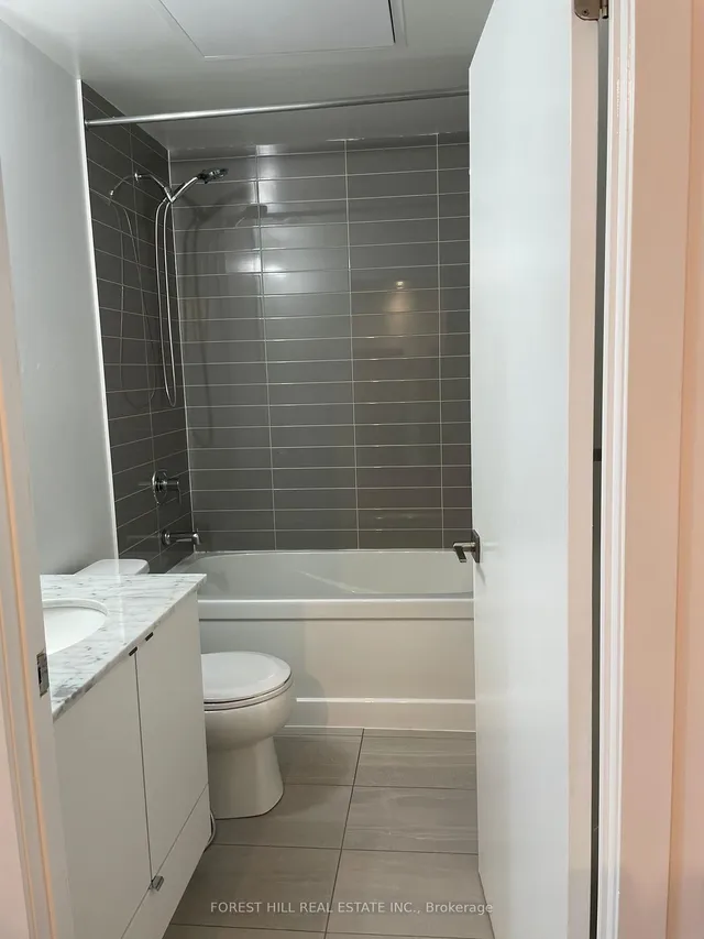 Additional image 10 of 49 East Liberty St Unit 1212