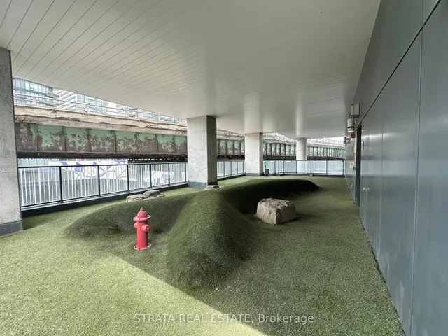 Additional image 32 of 19 Bathurst St Unit 3915