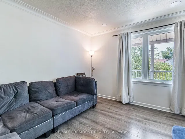 Additional image 20 of 135 Kitchener Rd
