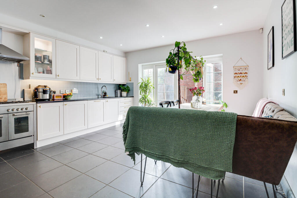 Additional image 11 of Boyes Crescent, London Colney, St. Albans, AL2