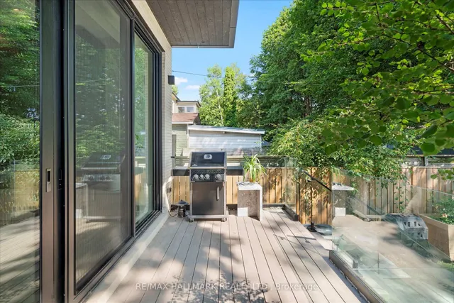 Additional image 45 of 31 Redwood Ave