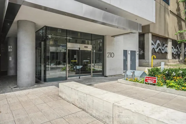 Additional image 2 of 210 Simcoe St Unit 1902