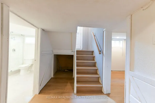 Additional image 34 of 150 Upper Canada Dr