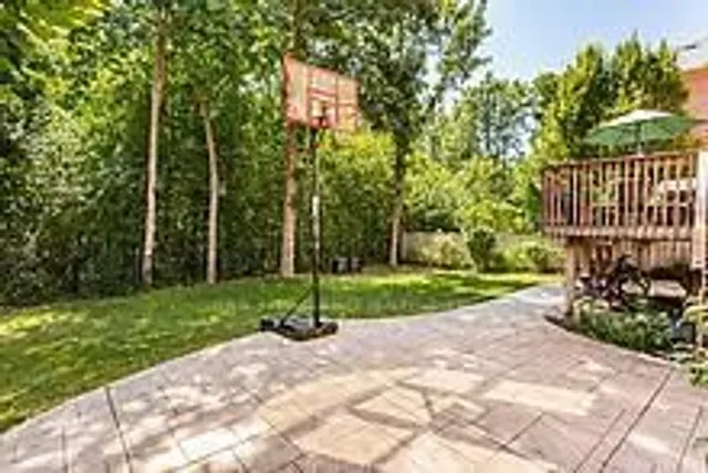 Additional image 46 of 36 Valleyridge Cres