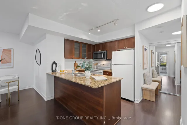 Additional image 7 of 761 Bay St Unit 605