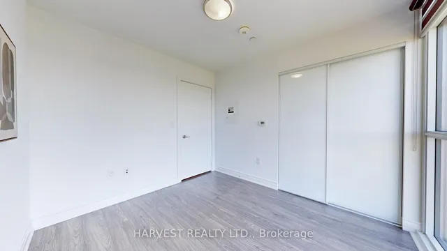 Additional image 23 of 225 Village Green Sq Unit 2103