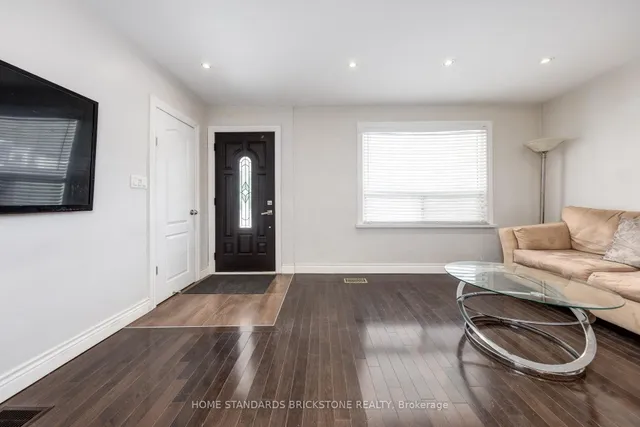 Additional image 8 of 19 Granite St