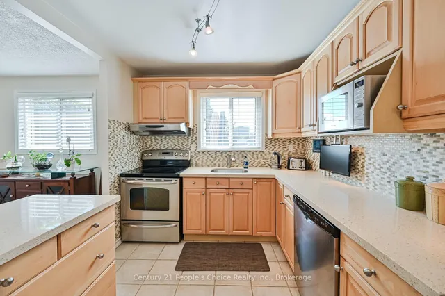 Additional image 19 of 2 Fontaine Crt