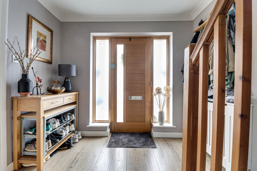 Additional image 13 of Springfield Crescent, Harpenden, Hertfordshire, AL5