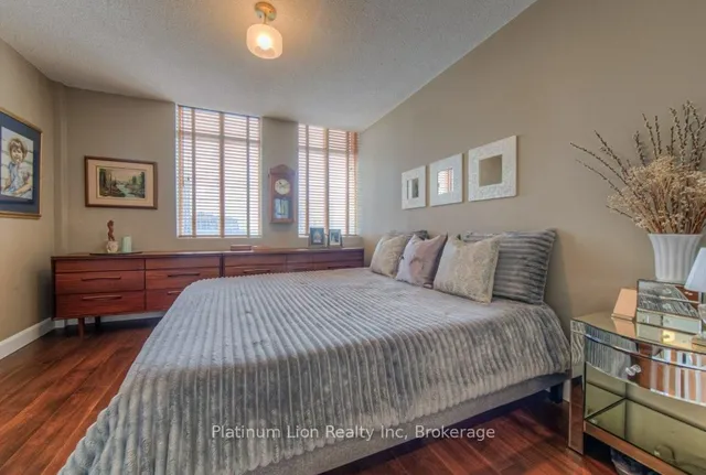 Additional image 44 of 36 James St Unit 1102