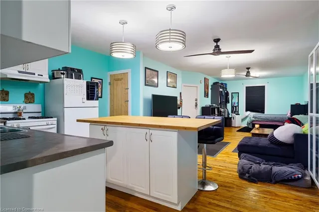 Additional image 11 of 219 Avondale St