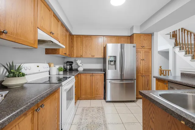 Additional image 10 of 130 Robert St Unit 32