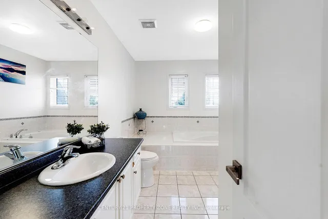 Additional image 20 of 2 Oranmore Cres