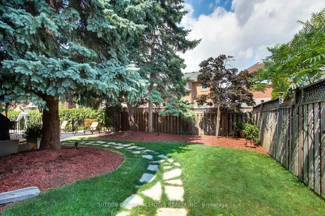 Additional image 10 of 11 Safari Crt