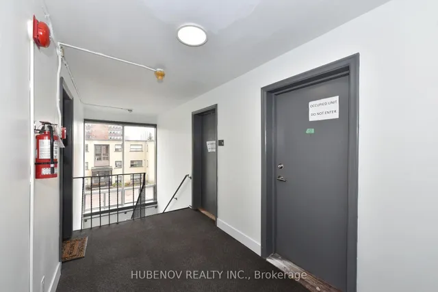 Additional image 32 of 1051 Victoria Pk Ave