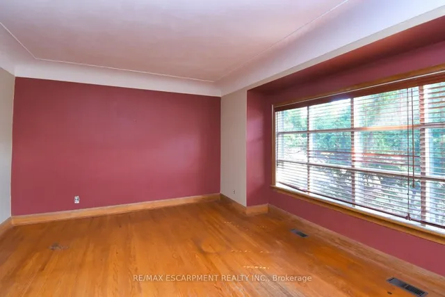 Additional image 7 of 394 Upper Ottawa St