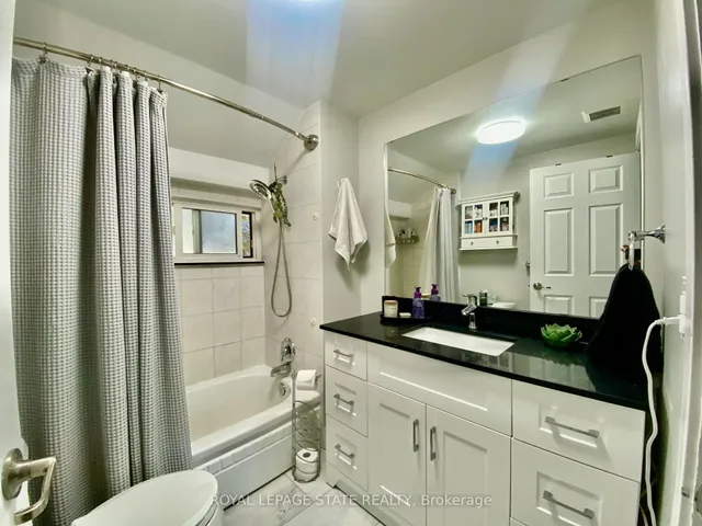 Additional image 16 of 358 Dundas St