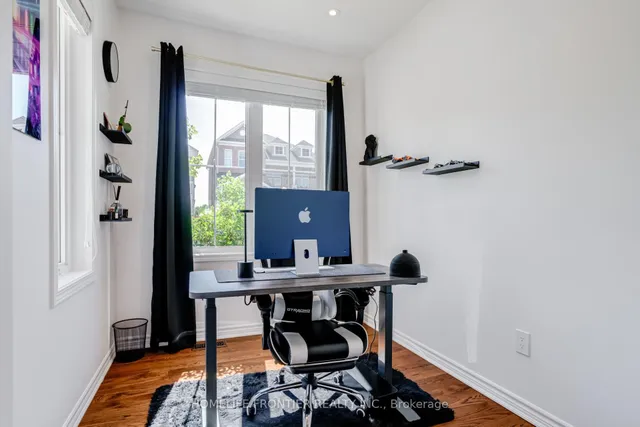 Additional image 6 of 422 Hinton Terr