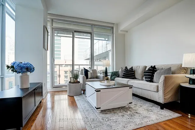 1 Bedford Rd Unit 819