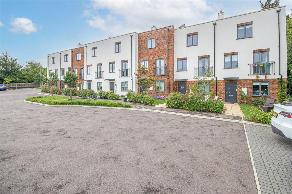 Leaside Close, Welwyn Garden City, Hertfordshire, AL8