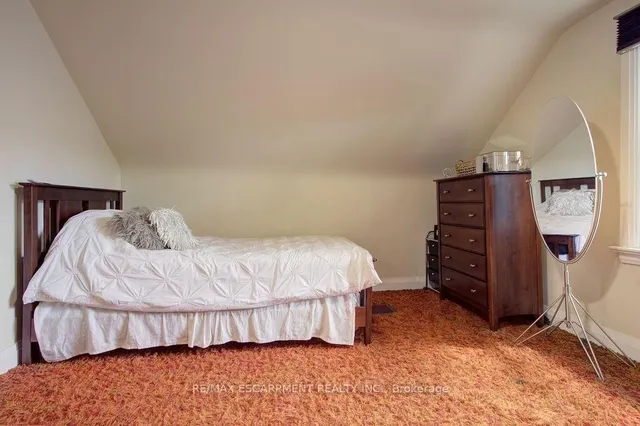 Additional image 26 of 402 Crockett St