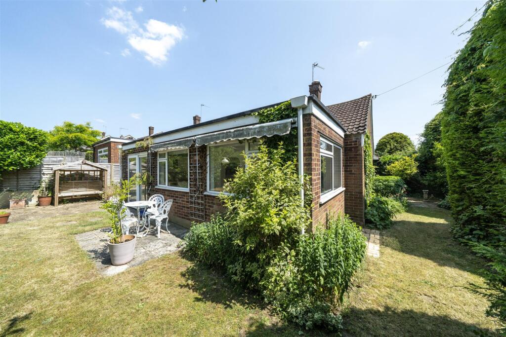 Additional image 18 of Ruscombe Drive, Park Street, St. Albans
