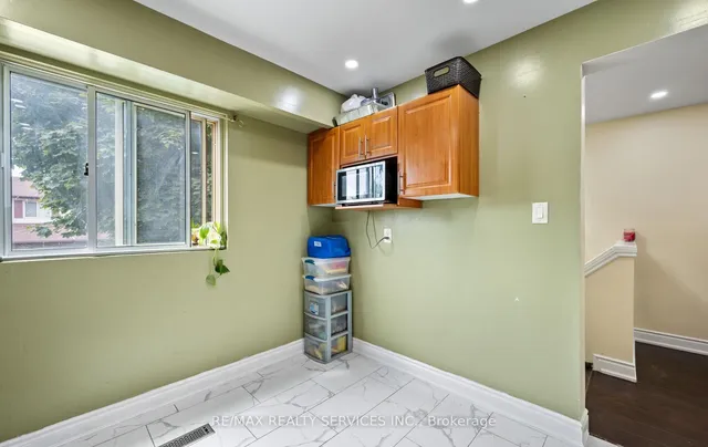 Additional image 14 of 124 Baronwood Crt Unit 124