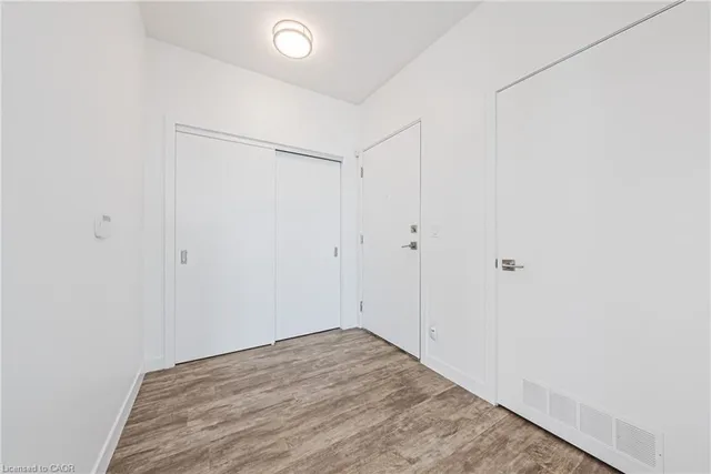 Additional image 5 of 2081 Fairview St Unit 2001