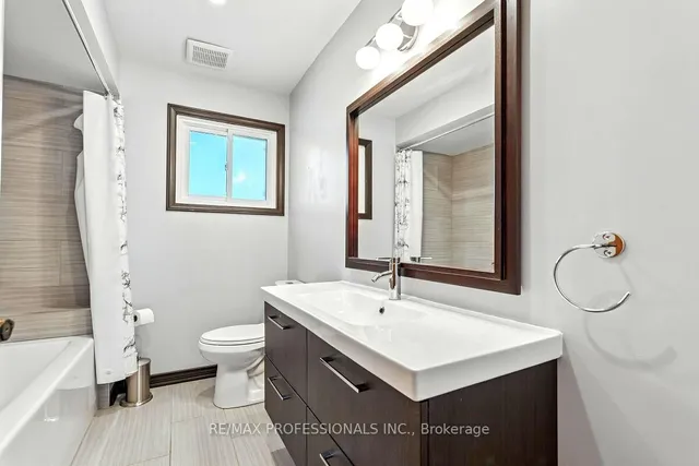 Additional image 17 of 236 East 21st St
