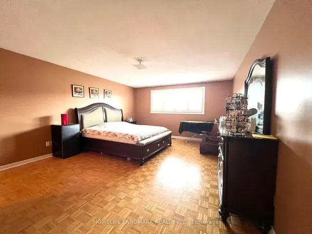 Additional image 16 of 327 Goldhawk Tr