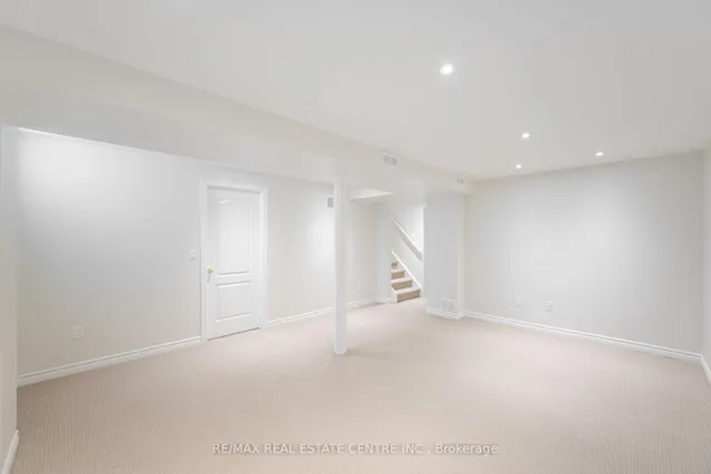Additional image 32 of 4834 Capri Cres
